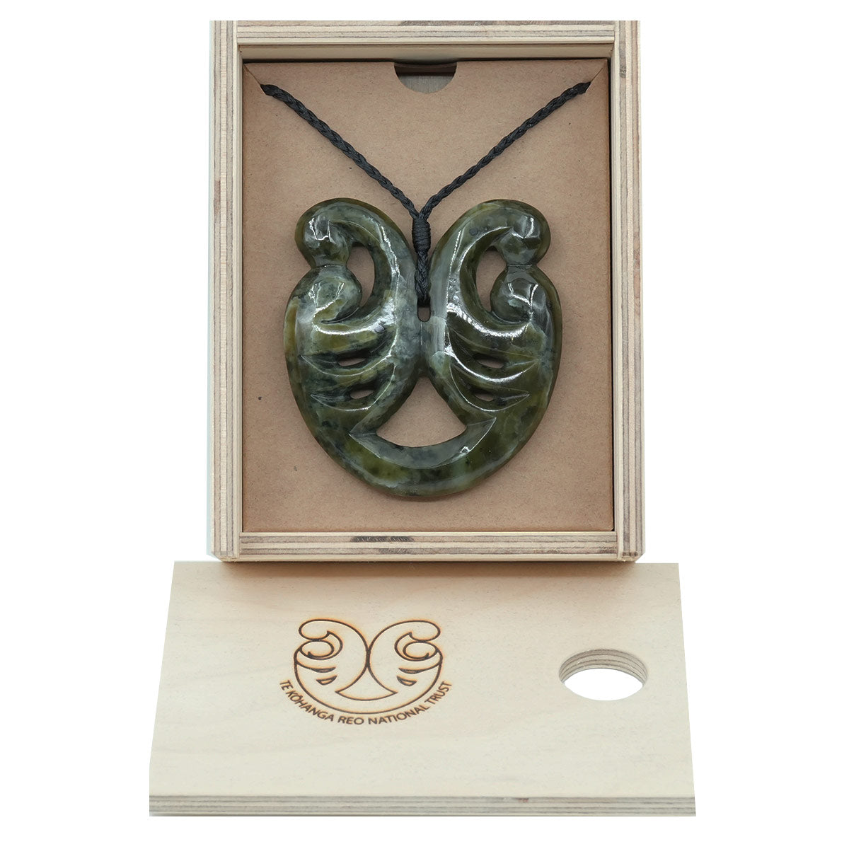 Taonga Pounamu – L17