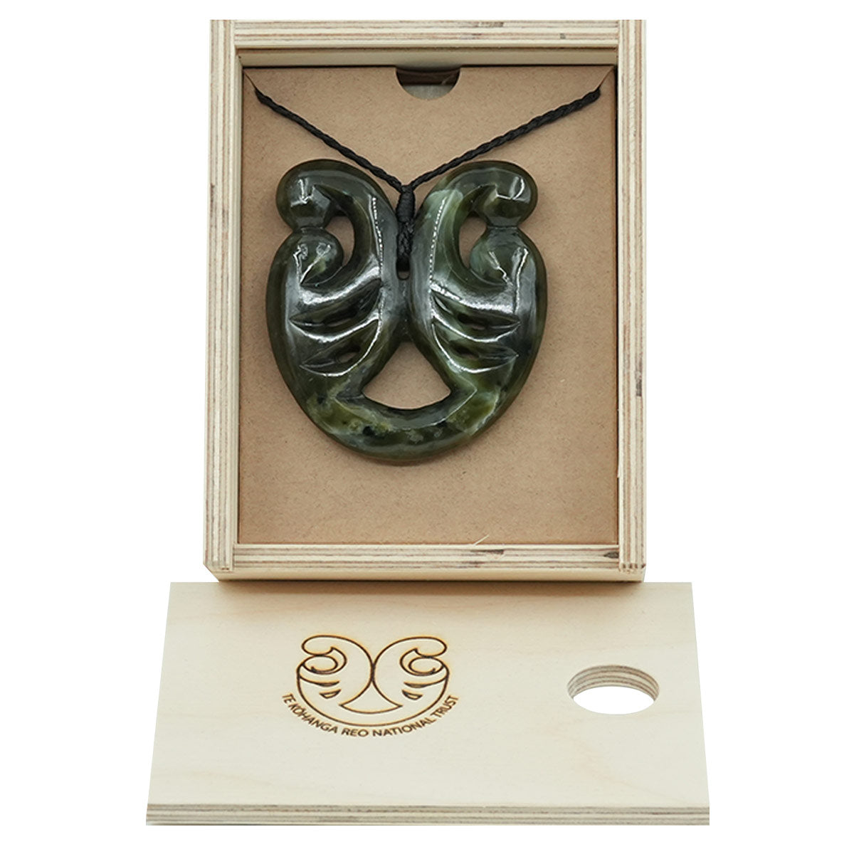 Taonga Pounamu – L66