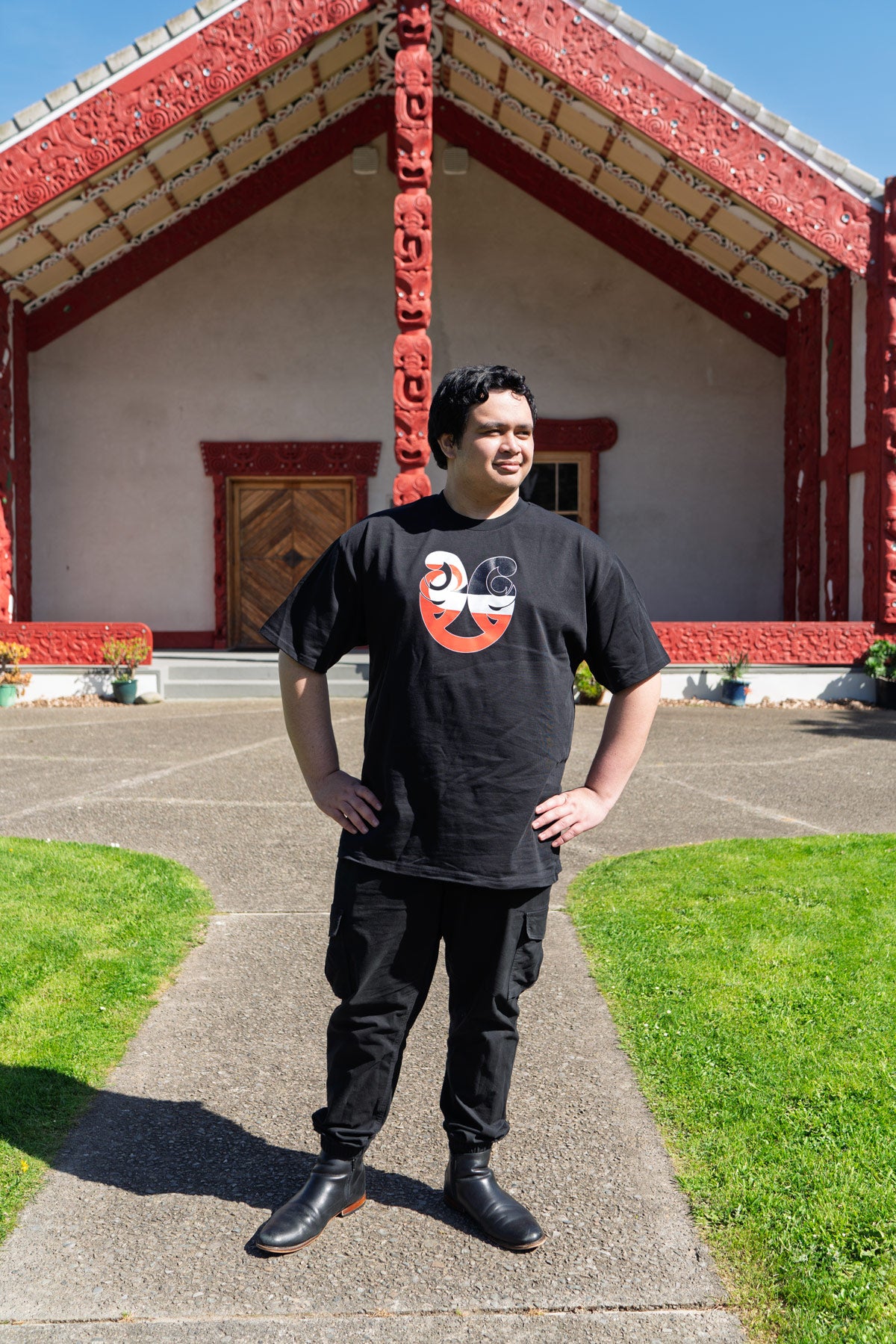 Adult T-shirt -  Tino Rangatiratanga