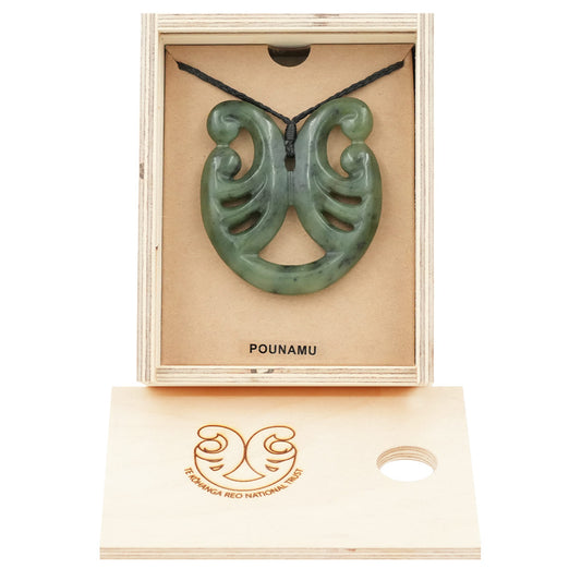 Taonga Pounamu – L106