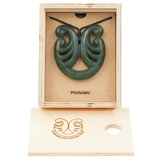 Taonga Pounamu – L107