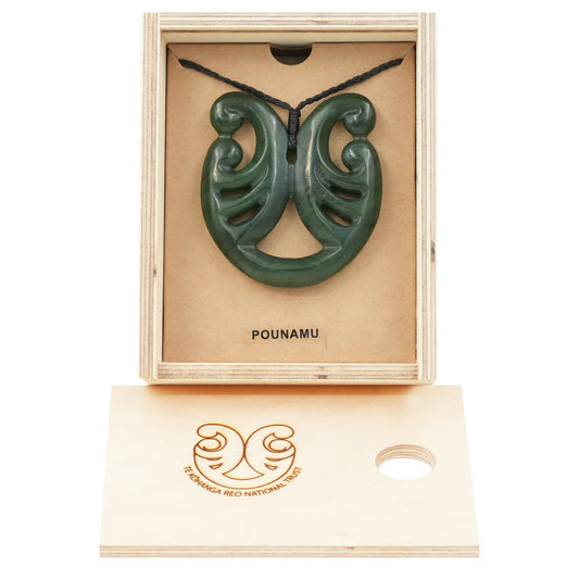 Taonga Pounamu – L108