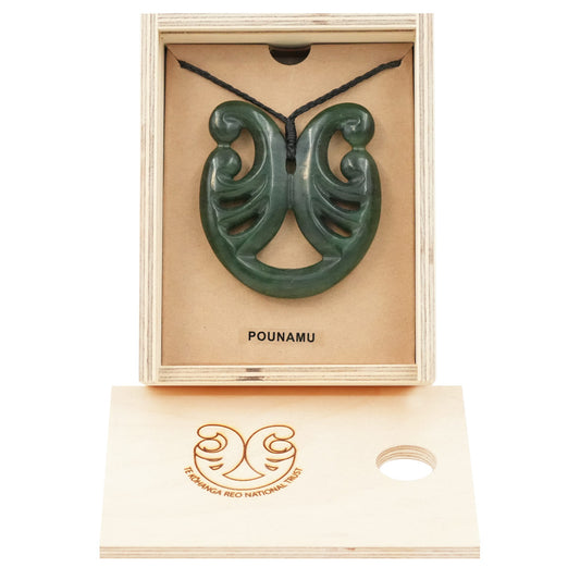 Taonga Pounamu – L111