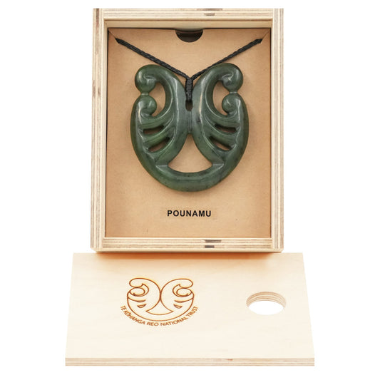 Taonga Pounamu – L127