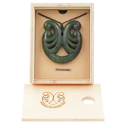 Taonga Pounamu – L128