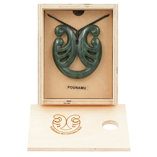 Taonga Pounamu – L136