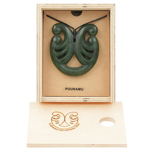 Taonga Pounamu – L143