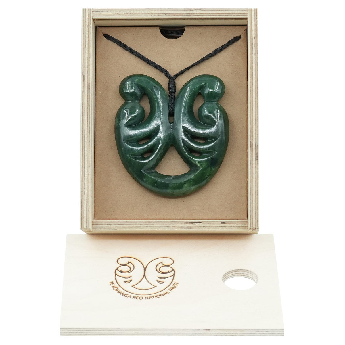 Taonga Pounamu – L57