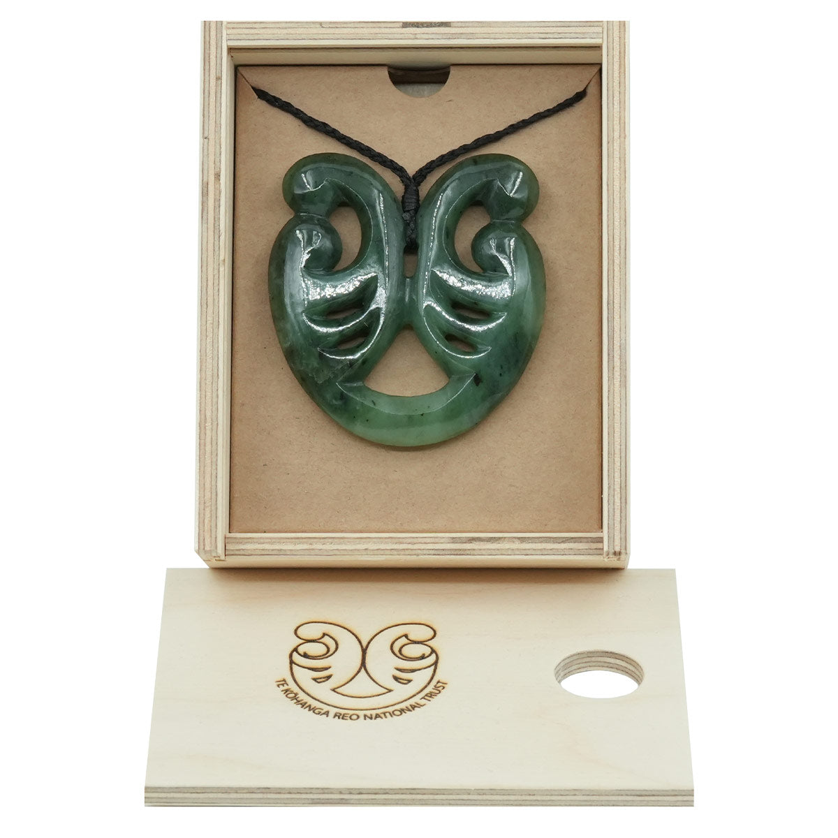Taonga Pounamu – L81