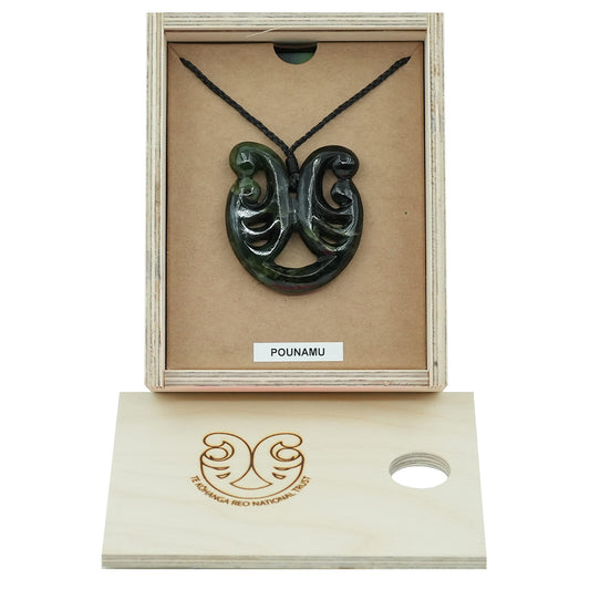 Taonga Pounamu – Sm13