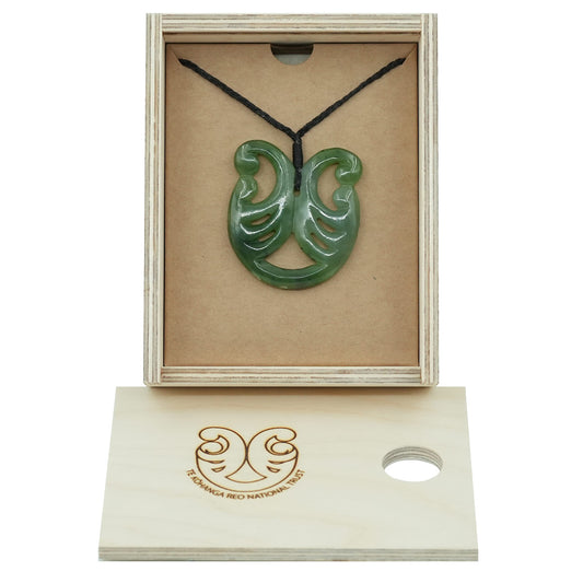 Taonga Pounamu – Sm22