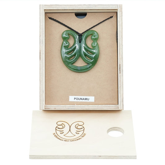 Taonga Pounamu – Sm37