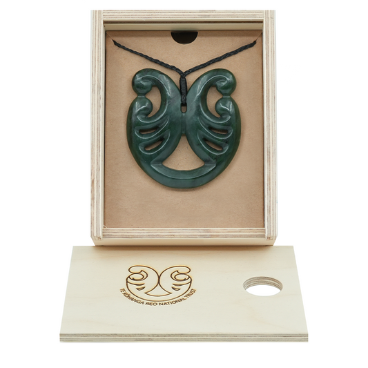 Taonga Pounamu – L152