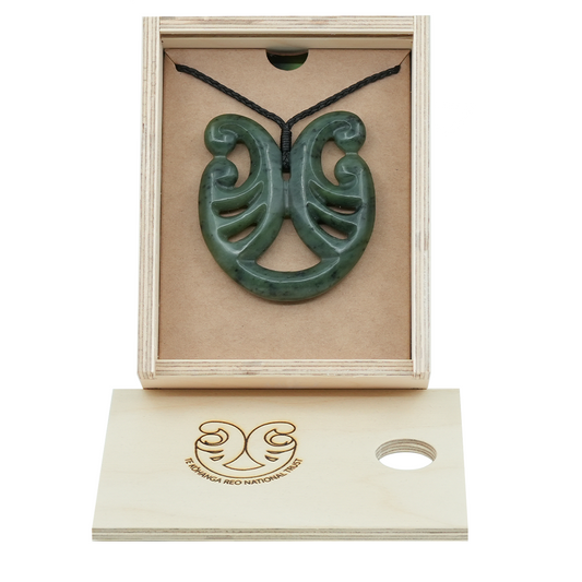 Taonga Pounamu – L160