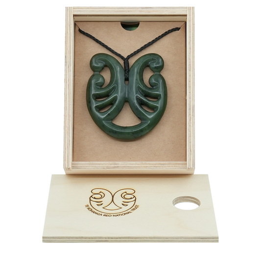 Taonga Pounamu – L163