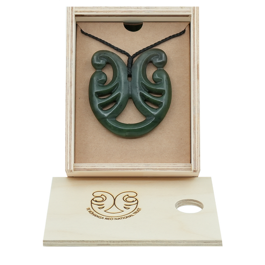 Taonga Pounamu – L164
