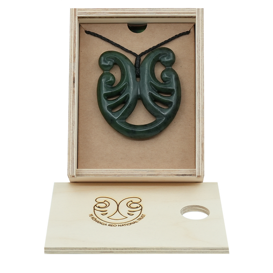 Taonga Pounamu – L166