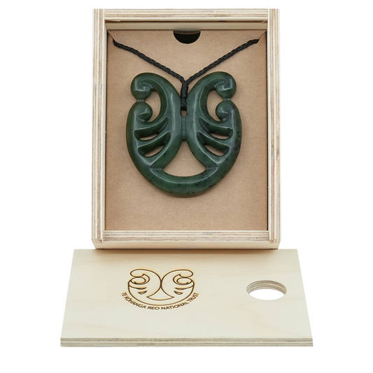 Taonga Pounamu – L171