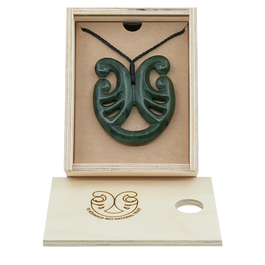 Taonga Pounamu – L173