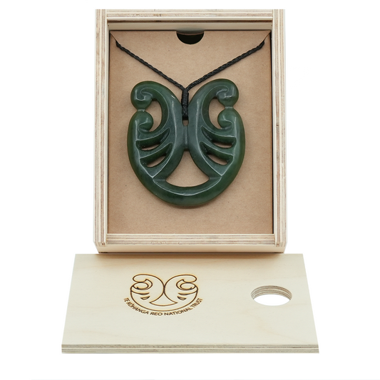 Taonga Pounamu – L174