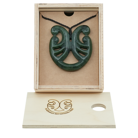Taonga Pounamu – L175