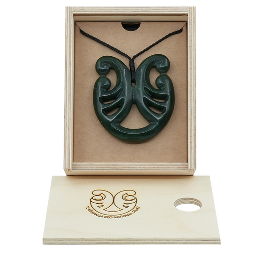 Taonga Pounamu – L176