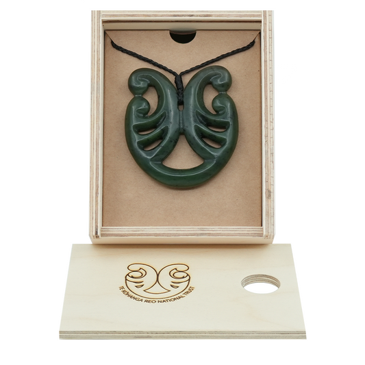Taonga Pounamu – L177