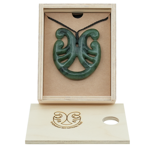 Taonga Pounamu – L179