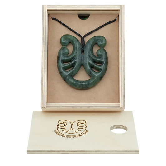 Taonga Pounamu – L181