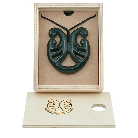 Taonga Pounamu – L183