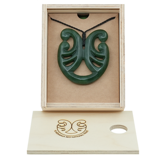 Taonga Pounamu – L189
