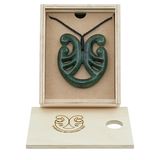 Taonga Pounamu – L192
