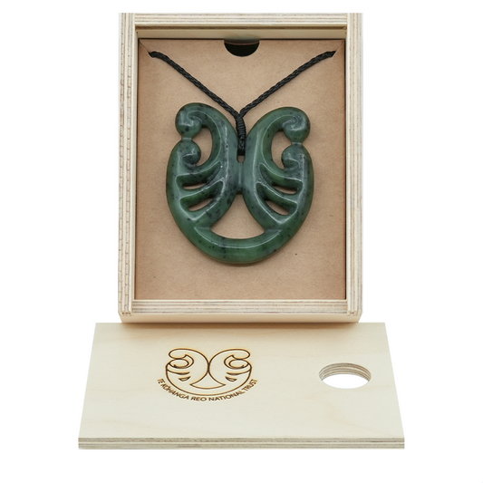 Taonga Pounamu – L193