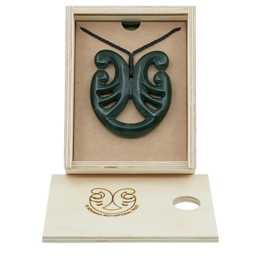 Taonga Pounamu – L197
