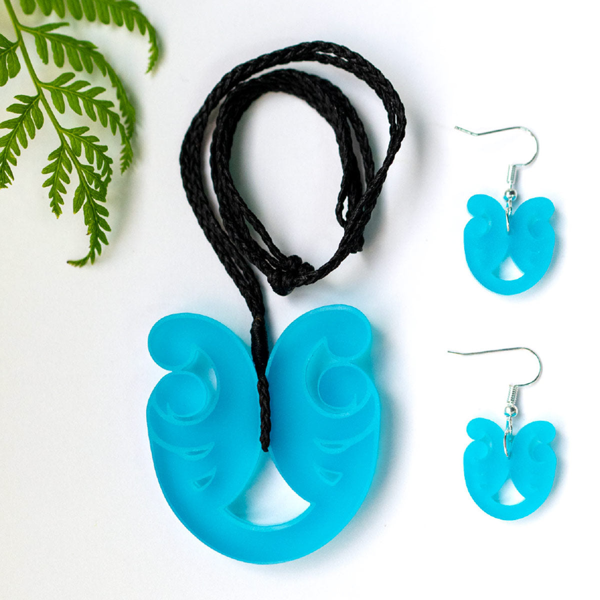 Taonga Resin Earrings & Necklace Set