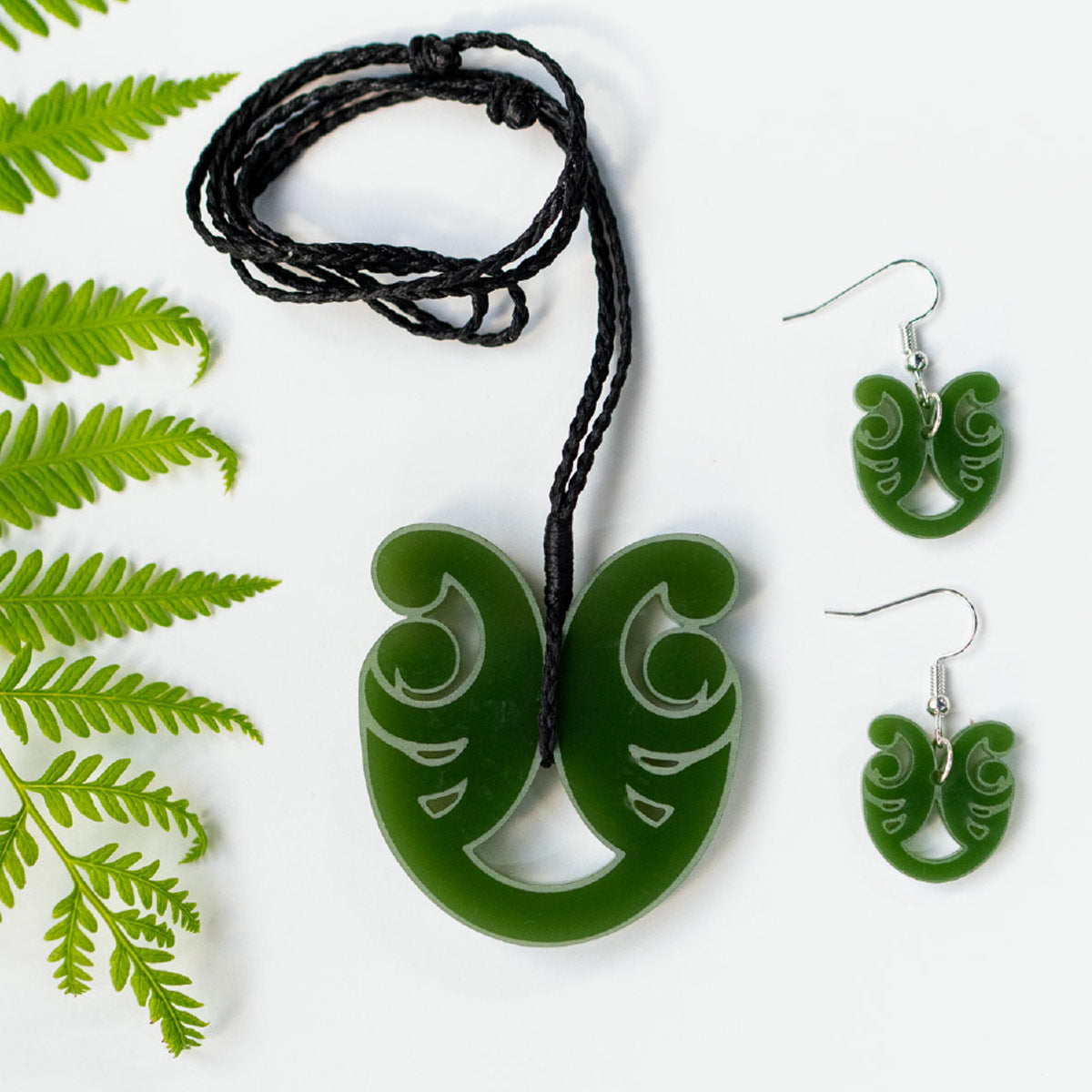 Taonga Resin Earrings & Necklace Set